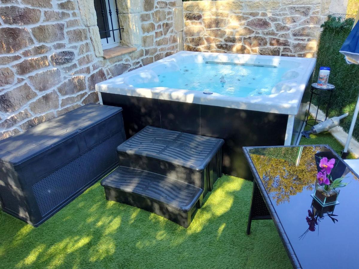 Studio Faillant Lorgues Spa Privatif Avec Superbe Piscine Exteriör bild